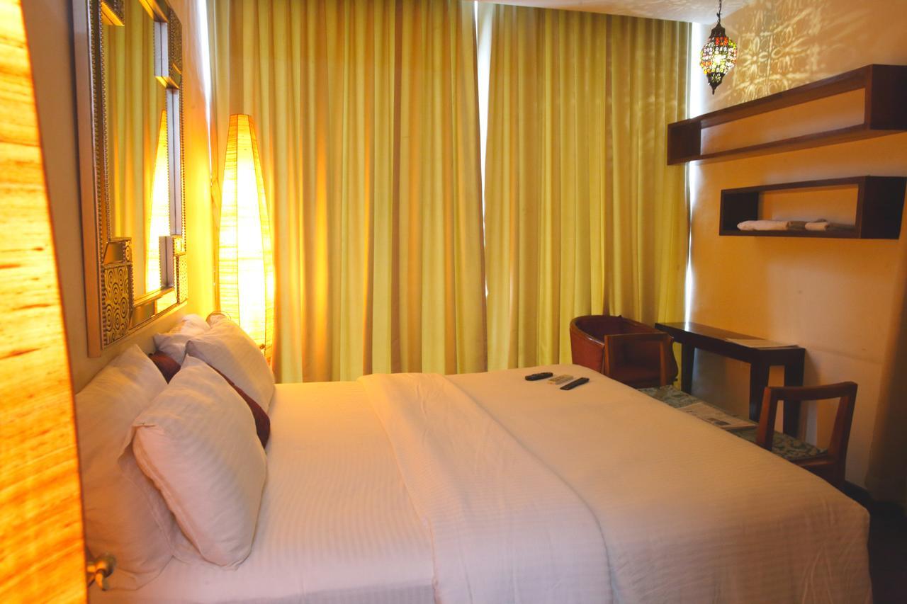 Hotel Highnest Singapperumalkovil Luaran gambar