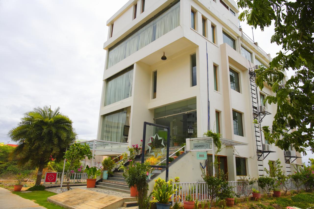 Hotel Highnest Singapperumalkovil Luaran gambar