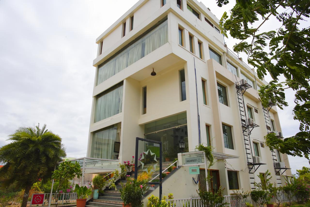 Hotel Highnest Singapperumalkovil Luaran gambar