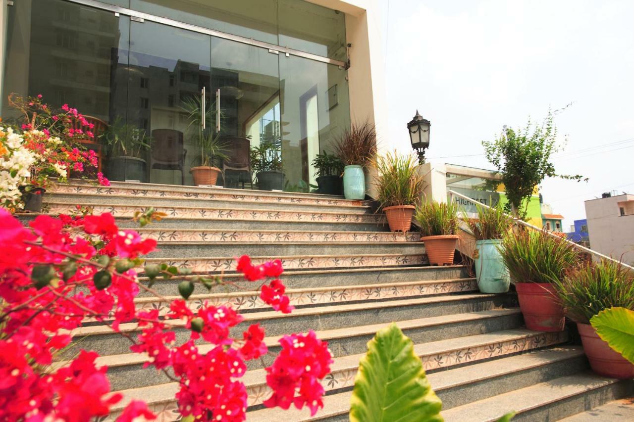 Hotel Highnest Singapperumalkovil Luaran gambar