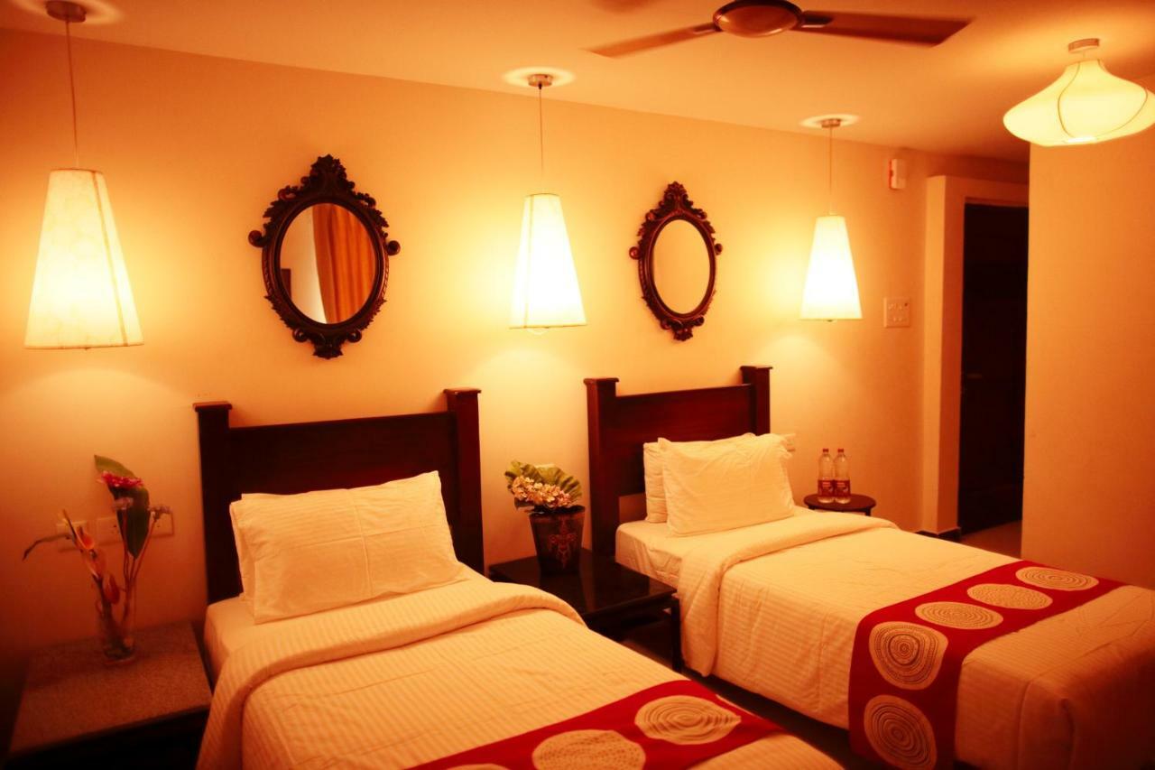 Hotel Highnest Singapperumalkovil Luaran gambar