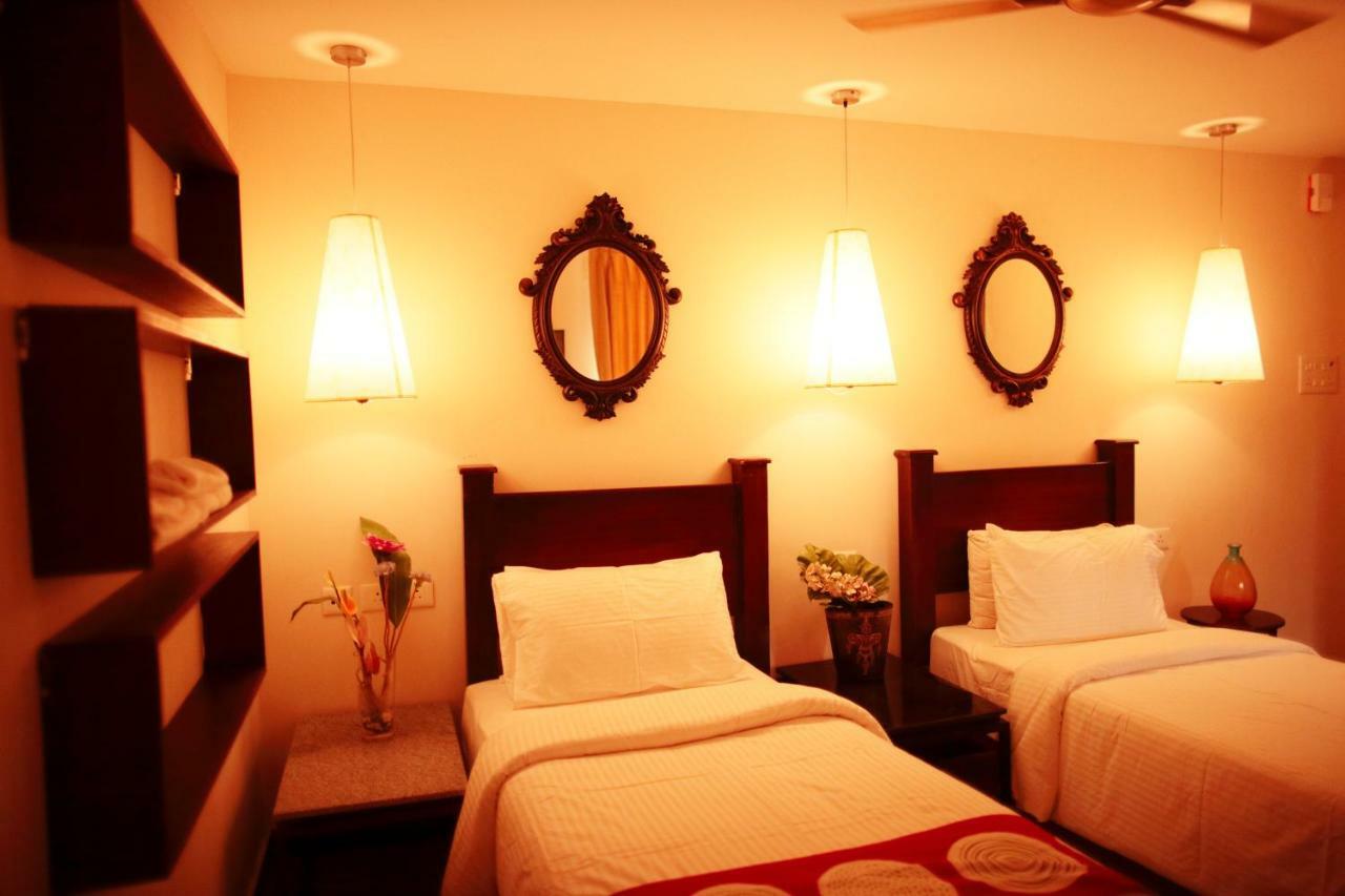 Hotel Highnest Singapperumalkovil Luaran gambar