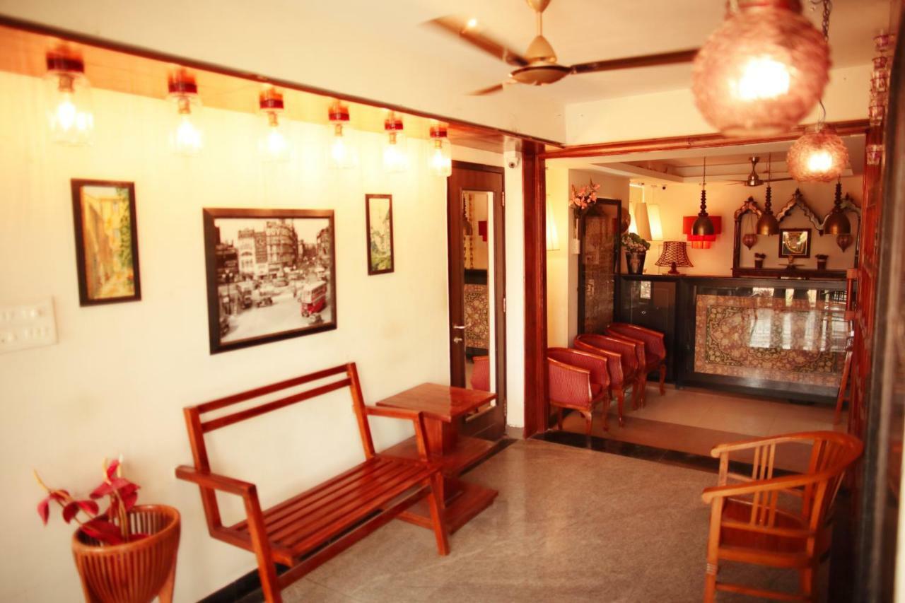 Hotel Highnest Singapperumalkovil Luaran gambar